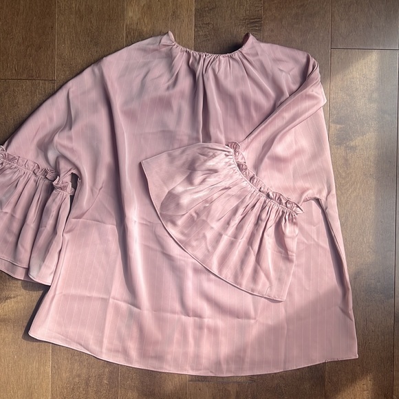 Silky business blouse - Picture 2 of 3
